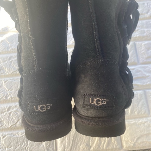 UGG Pala Womens Boots Sheepskin Side Laceup and Bow Size 7 - Picture 7 of 7